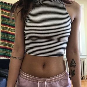 Cropped top